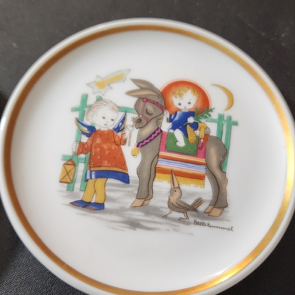 Berta Hummel plates - Picture 3 of 5